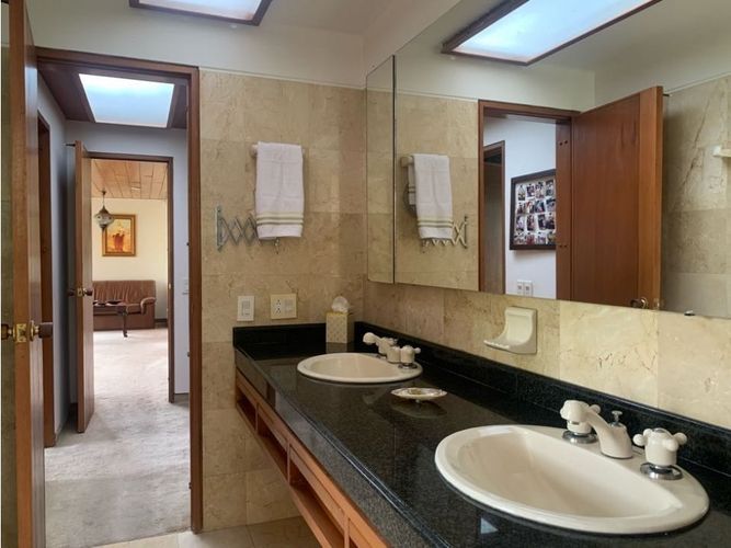Casa de 3 alcobas en venta en Sancancio, Manizales, 555 m² · foto 12 de 24