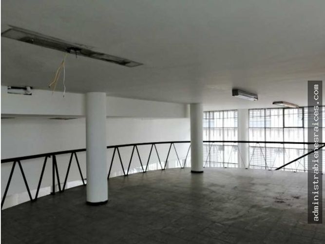 Edificio en venta en El Centro, Manizales, 1380 m² · foto 4 de 13