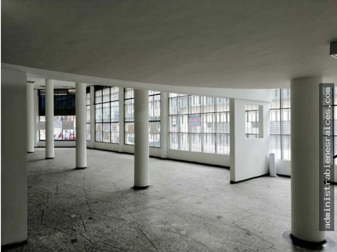 Edificio en venta en El Centro, Manizales, 1380 m² · foto 10 de 13