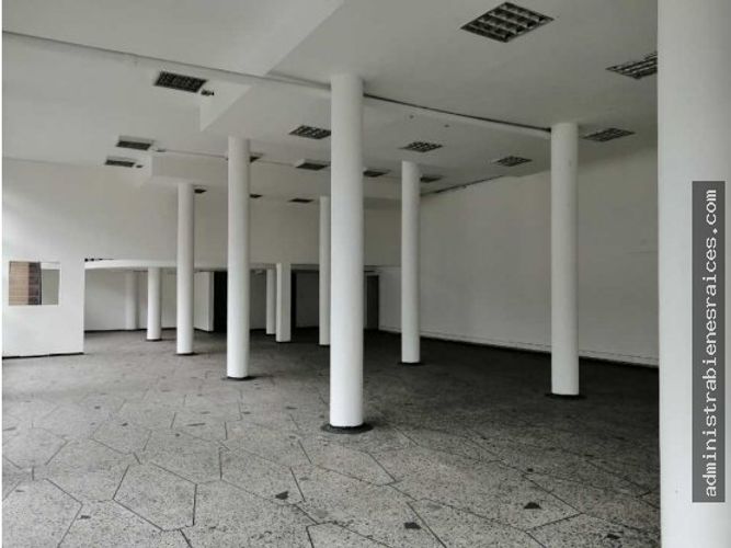 Edificio en venta en El Centro, Manizales, 1380 m² · foto 12 de 13