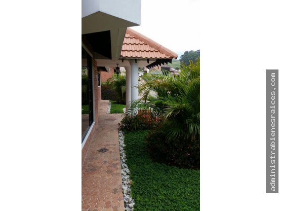 Casa en venta en Cerros De Alhambra, Manizales · foto 18 de 24