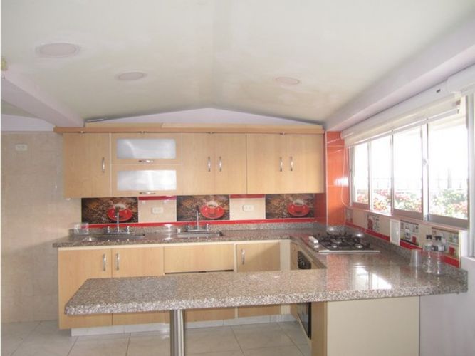 Edificio en venta en La Francia, Manizales, 382 m² · foto 4 de 24