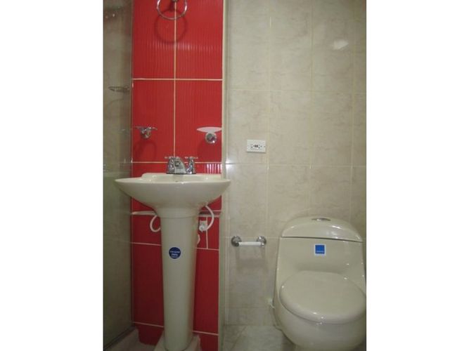 Edificio en venta en La Francia, Manizales, 382 m² · foto 13 de 24