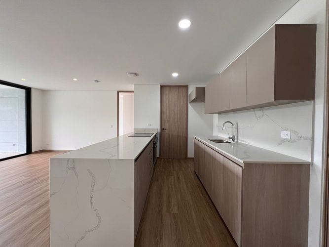 Apartamento de 2 alcobas en arriendo en La Convencion, Rionegro, 106 m² · foto 5 de 15