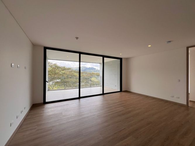 Apartamento de 2 alcobas en arriendo en La Convencion, Rionegro, 106 m² · foto 2 de 15
