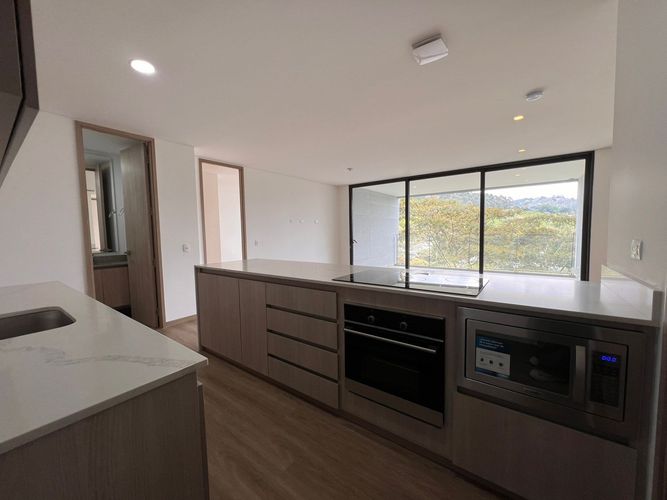 Apartamento de 2 alcobas en arriendo en La Convencion, Rionegro, 106 m² · foto 3 de 15