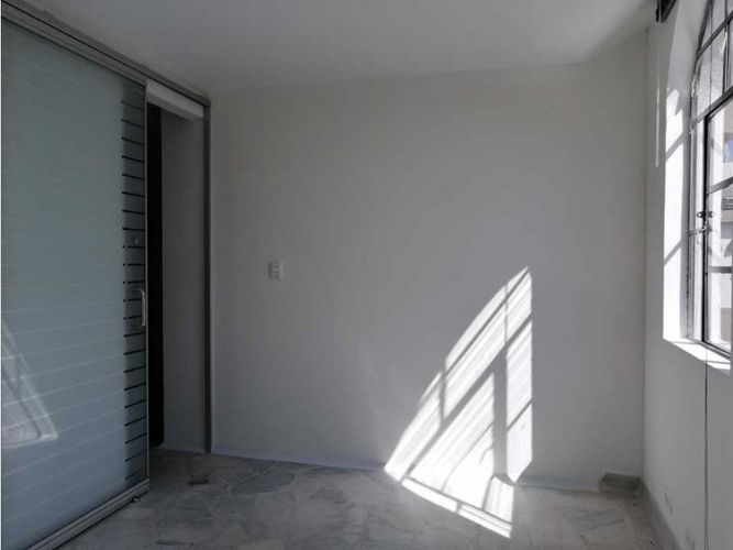 Consultorio en venta en Versalles, Manizales, 51 m² · foto 8 de 15