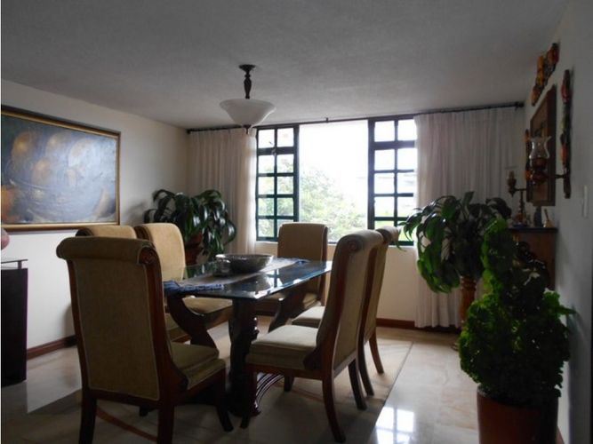 Casa de 5 alcobas en venta en Los Rosales, Manizales, 316 m² · foto 3 de 24