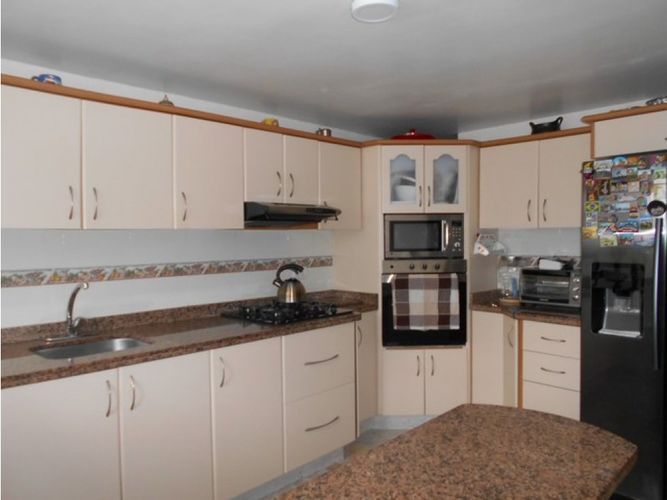 Casa de 5 alcobas en venta en Los Rosales, Manizales, 316 m² · foto 4 de 24