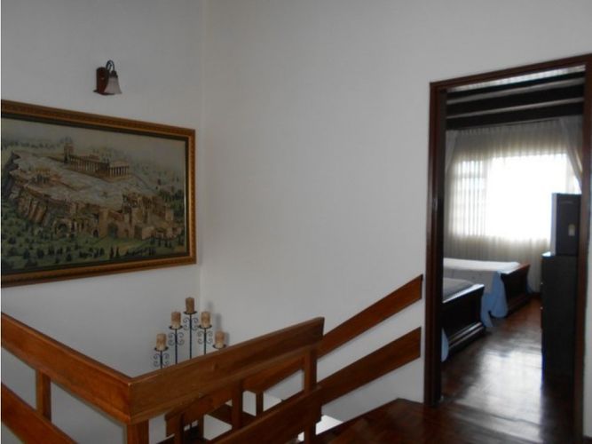 Casa de 5 alcobas en venta en Los Rosales, Manizales, 316 m² · foto 7 de 24