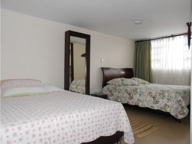 Casa de 5 alcobas en venta en Los Rosales, Manizales, 316 m² · foto 12 de 24