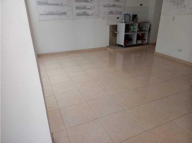 Local en venta en Los Alcazares, Manizales, 41 m² · foto 2 de 8