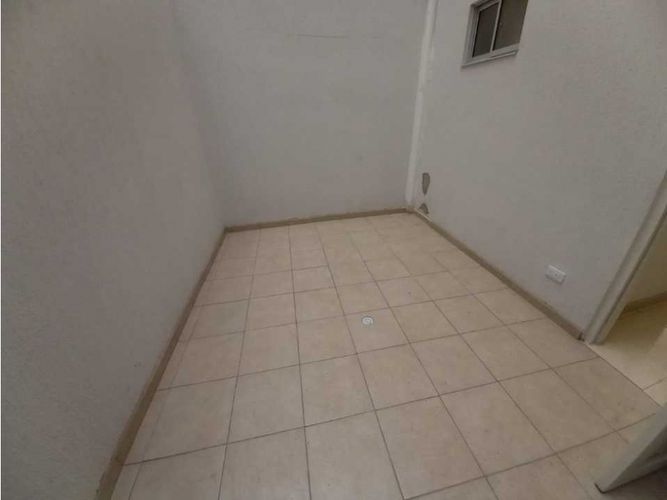 Local en venta en Los Alcazares, Manizales, 41 m² · foto 5 de 8