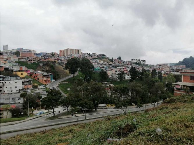 Lote en venta en Avenida Kevin Angel, Manizales, 2300 m² · foto 6 de 10