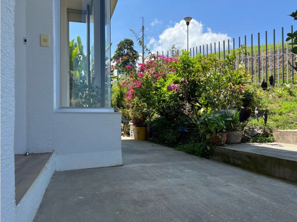Casa en venta en San Bernardo Del Viento, Manizales · foto 2 de 24