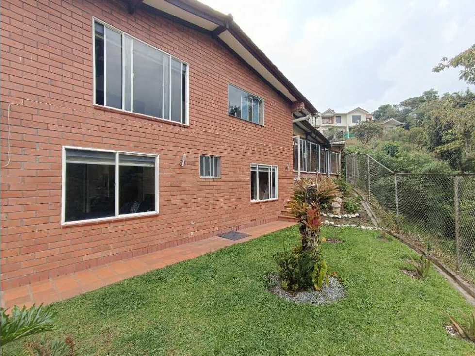 Casa en venta en Cerros De Alhambra, Manizales · foto 2 de 24