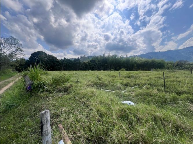 Lote en venta en El Rosario, Manizales, 11294 m² · foto 2 de 14