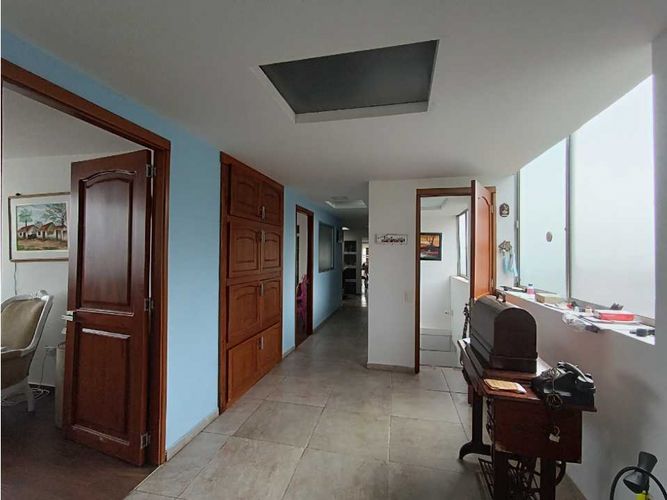 Edificio en venta en El Bosque, Manizales, 697 m² · foto 3 de 24