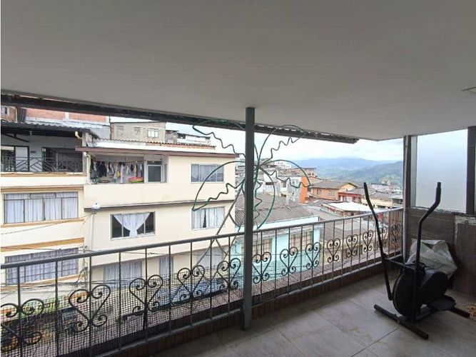 Edificio en venta en El Bosque, Manizales, 697 m² · foto 17 de 24