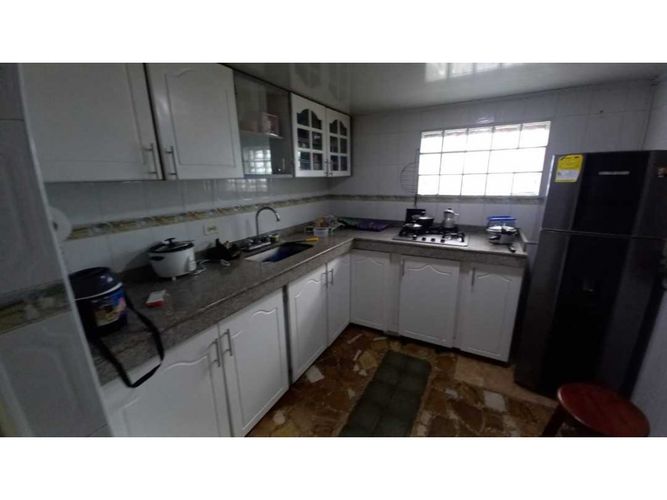 Edificio en venta en El Bosque, Manizales, 697 m² · foto 22 de 24