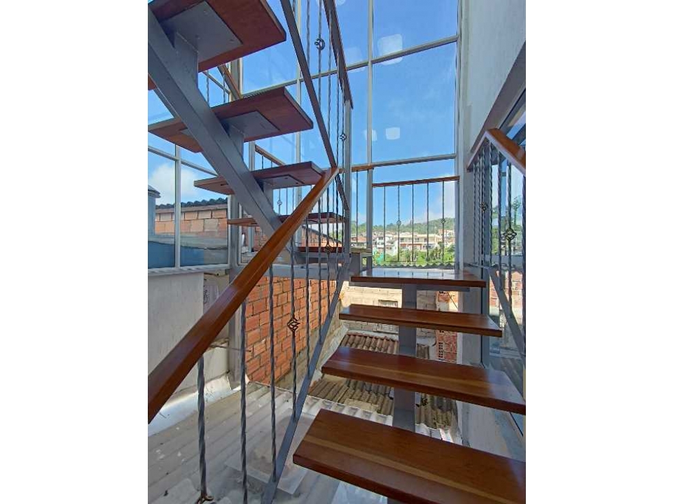 Casa en venta en La Cumbre, Manizales · foto 4 de 24