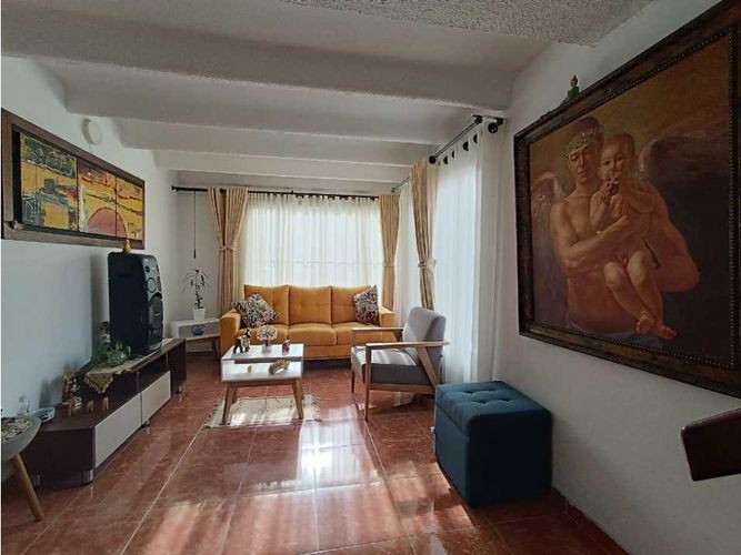 Casa de 6 alcobas en venta en Sacatin Viejo, Manizales, 185 m² · foto 2 de 24