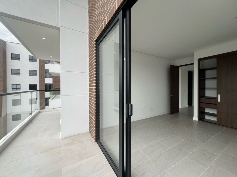 Apartamento en venta en Pinares, Pereira · foto 5 de 24