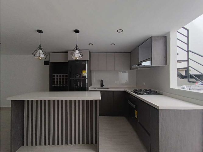 Apartamento de 2 alcobas en venta en Fundadores, Manizales, 80 m² · foto 2 de 22