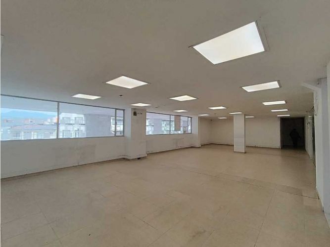 Local en venta en Alta Suiza, Manizales, 213 m² · foto 11 de 24