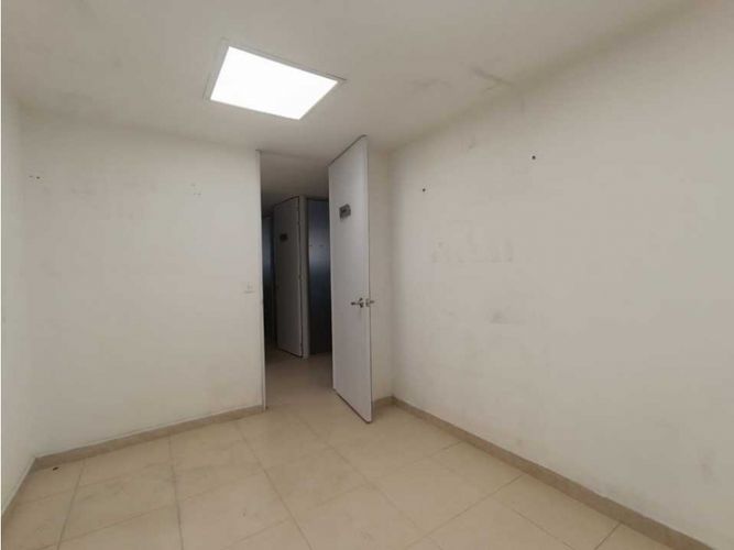 Local en venta en Alta Suiza, Manizales, 213 m² · foto 12 de 24