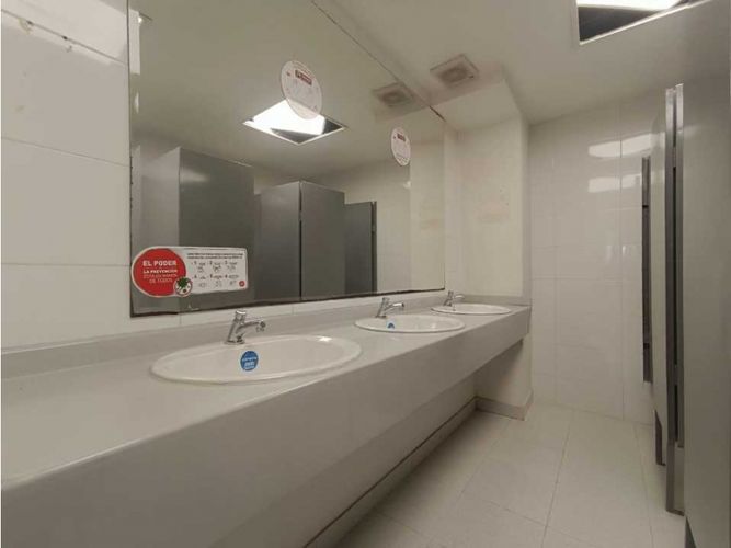 Local en venta en Alta Suiza, Manizales, 213 m² · foto 18 de 24