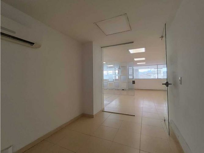 Local en venta en Alta Suiza, Manizales, 213 m² · foto 20 de 24