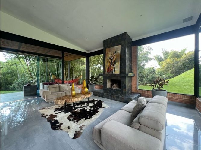 Casa de 3 alcobas en venta en Tribunas Corcega, Pereira, 427 m² · foto 2 de 24