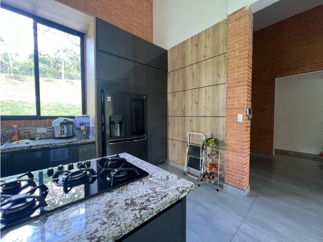 Casa de 3 alcobas en venta en Tribunas Corcega, Pereira, 427 m² · foto 6 de 24