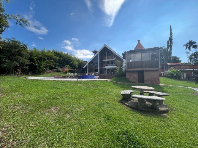 Finca en venta en Cerritos, Pereira, 8000 m² · foto 3 de 24