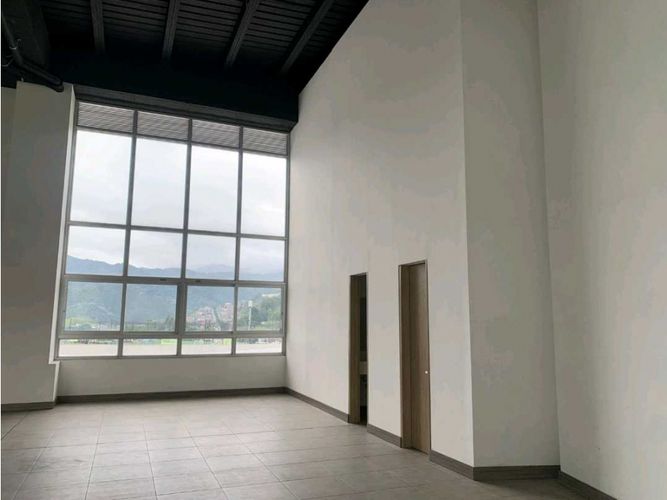 Local en arriendo en Los Laureles, Manizales, 325 m² · foto 2 de 9