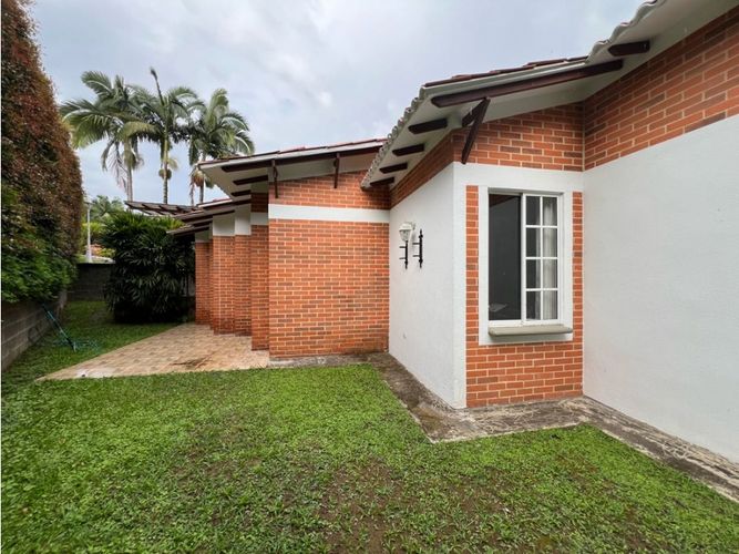 Casa de 4 alcobas en venta en Cerritos, Pereira, 300 m² · foto 16 de 24