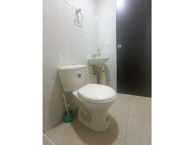 Local en venta en Los Alcazares, Manizales, 18 m² · foto 6 de 15