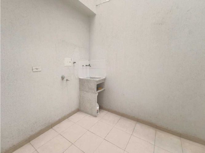 Local en venta en Los Alcazares, Manizales, 18 m² · foto 10 de 15