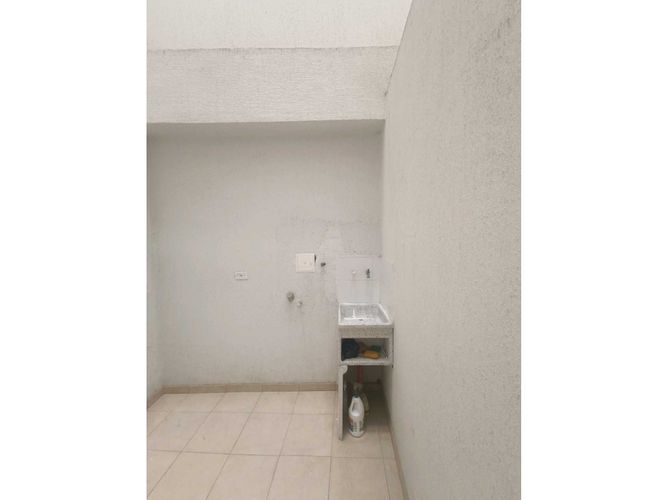 Local en venta en Los Alcazares, Manizales, 18 m² · foto 13 de 15