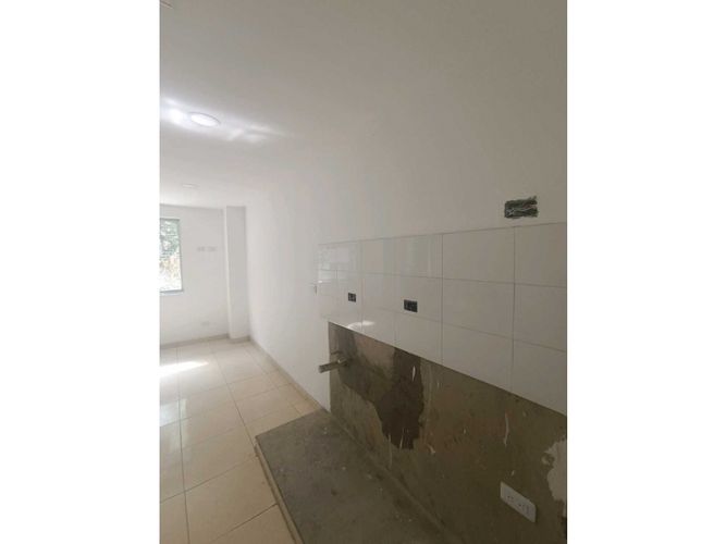 Local en venta en Los Alcazares, Manizales, 18 m² · foto 14 de 15