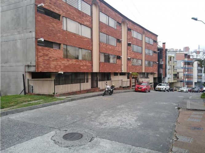 Edificio en venta en Palermo, Manizales, 500 m² · foto 2 de 24