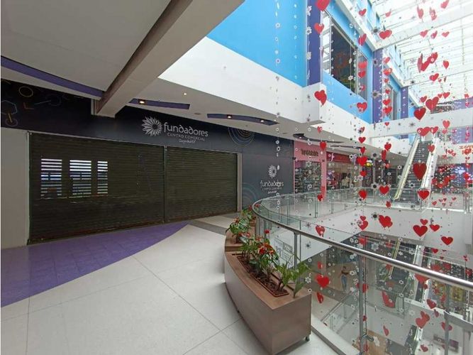 Local en venta en Fundadores, Manizales, 395 m² · foto 2 de 15