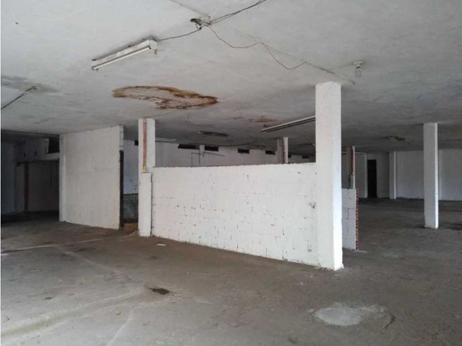 Bodega en venta en El Centro, Manizales, 667 m² · foto 4 de 14