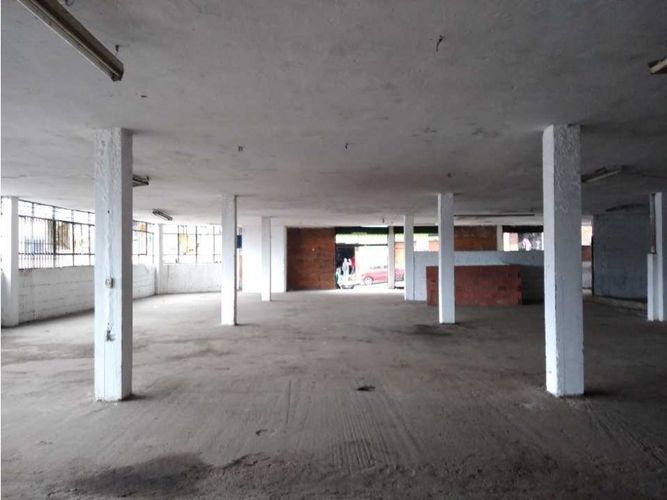 Bodega en venta en El Centro, Manizales, 667 m² · foto 8 de 14