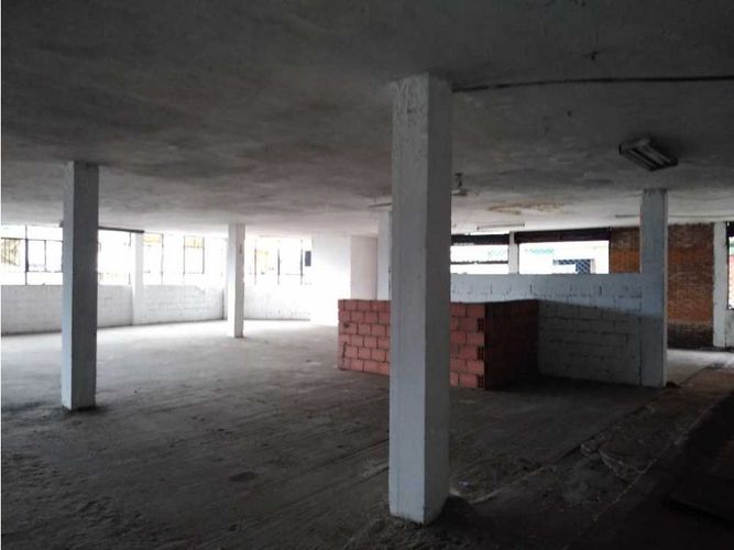Bodega en venta en El Centro, Manizales, 667 m² · foto 11 de 14