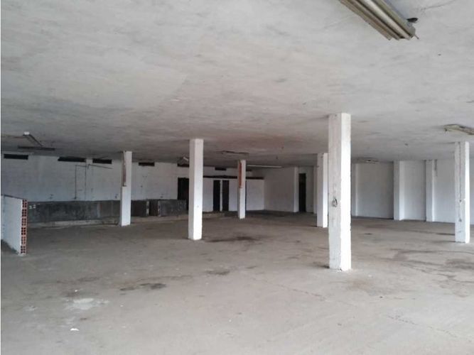 Bodega en venta en El Centro, Manizales, 667 m² · foto 14 de 14