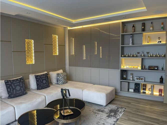 Casa de 4 alcobas en venta en San Jose De Bavaria, Bogotá, 256 m² · foto 2 de 17
