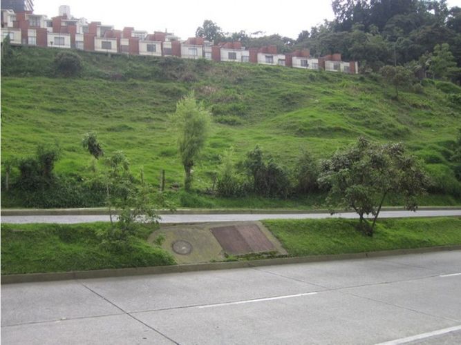 Lote en venta en Guayacanes, Manizales, 3142 m² · foto 3 de 9