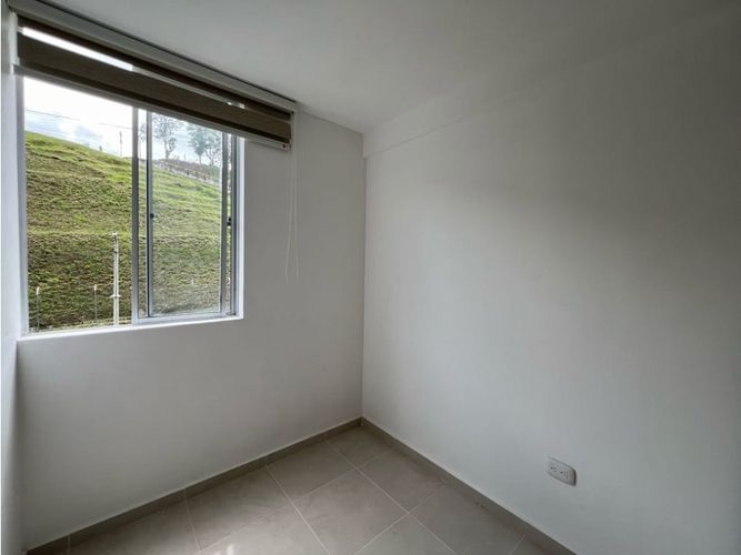 Apartamento de 3 alcobas en venta en Ub. La Giralda, Dosquebradas, 47 m² · foto 12 de 24